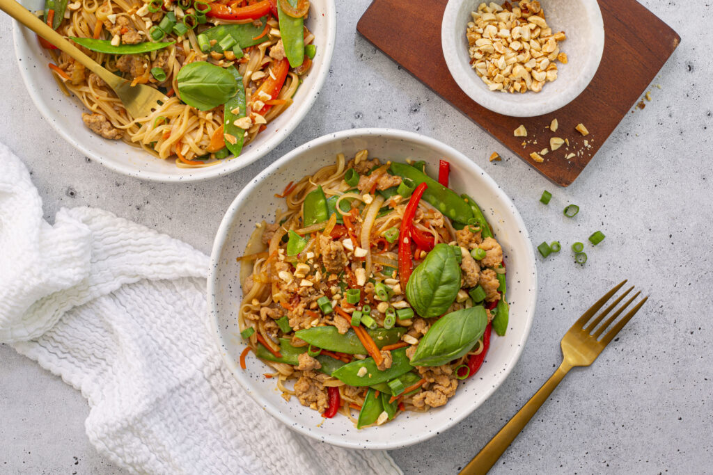 Garlic Chicken Drunken Noodles - San-J